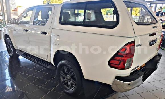Buy Used Toyota Hilux White Car in Maseru in Maseru Buy Used Toyota Hilux White Car in Maseru in Maseru