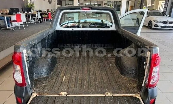 Buy Used Nissan NP 300 White Car in Maseru in Maseru Buy Used Nissan NP 300 White Car in Maseru in Maseru