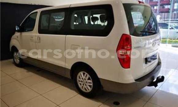اشتري مستعمل Hyundai H1 White سيارة في Maseru في Maseru اشتري مستعمل Hyundai H1 White سيارة في Maseru في Maseru