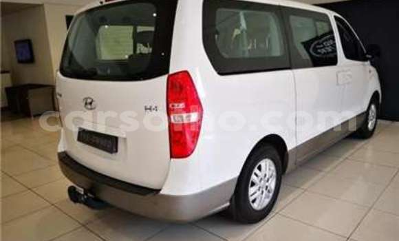 اشتري مستعمل Hyundai H1 White سيارة في Maseru في Maseru اشتري مستعمل Hyundai H1 White سيارة في Maseru في Maseru
