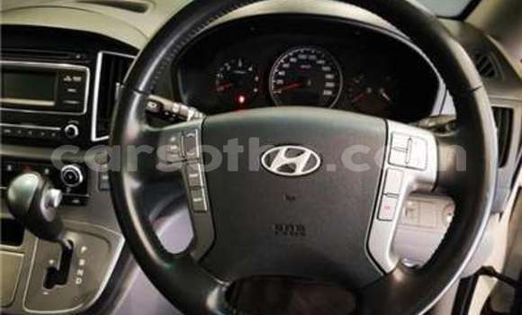 اشتري مستعمل Hyundai H1 White سيارة في Maseru في Maseru اشتري مستعمل Hyundai H1 White سيارة في Maseru في Maseru