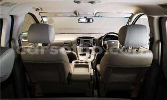 اشتري مستعمل Hyundai H1 White سيارة في Maseru في Maseru اشتري مستعمل Hyundai H1 White سيارة في Maseru في Maseru