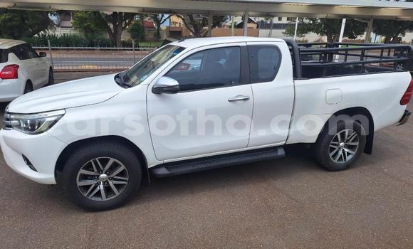Buy Used Toyota Hilux White Car in Maseru in Maseru Buy Used Toyota Hilux White Car in Maseru in Maseru