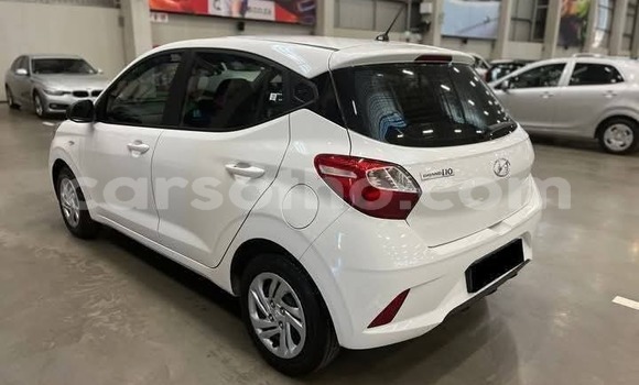 Buy Used Hyundai i10 White Car in Maputsoa in Leribe Buy Used Hyundai i10 White Car in Maputsoa in Leribe