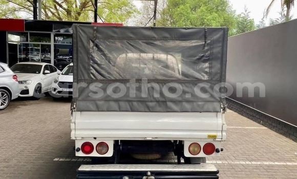 Buy Used Kia K9 White Car in Maseru in Maseru Buy Used Kia K9 White Car in Maseru in Maseru