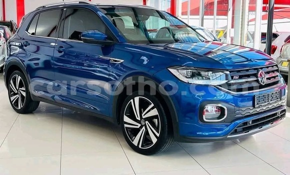 Buy Used Volkswagen Tiguan Blue Car in Maseru in Maseru Buy Used Volkswagen Tiguan Blue Car in Maseru in Maseru