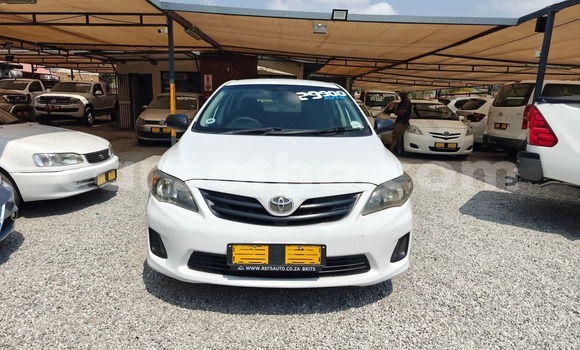 Sayi Na hannu Toyota Corolla White Mota in Maseru a Maseru