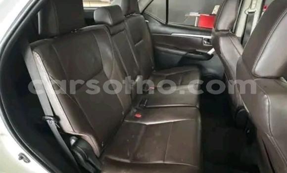 Buy Used Toyota Fortuner White Car in Maseru in Maseru Buy Used Toyota Fortuner White Car in Maseru in Maseru