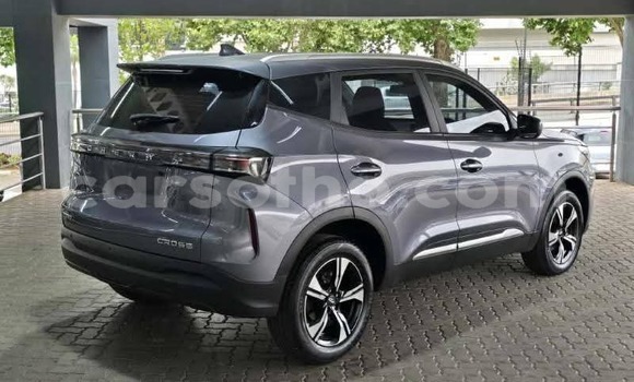 Buy Used Chery Tiggo 2 Silver Car in Mafeteng in Mafeteng Buy Used Chery Tiggo 2 Silver Car in Mafeteng in Mafeteng