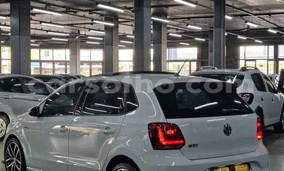 Buy Used Volkswagen Golf GTI White Car in Roma in Maseru Buy Used Volkswagen Golf GTI White Car in Roma in Maseru