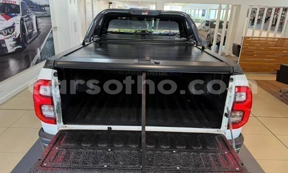 Buy Used Toyota Hilux White Car in Maseru in Maseru Buy Used Toyota Hilux White Car in Maseru in Maseru