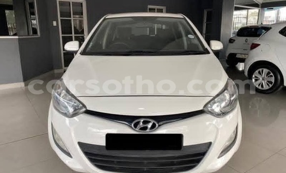 Sayi Na hannu Hyundai i20 White Mota in Maseru a Maseru Sayi Na hannu Hyundai i20 White Mota in Maseru a Maseru