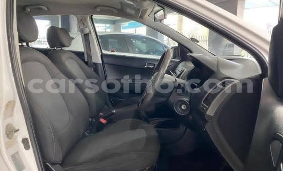 Buy Used Hyundai i20 White Car in Maseru in Maseru Buy Used Hyundai i20 White Car in Maseru in Maseru
