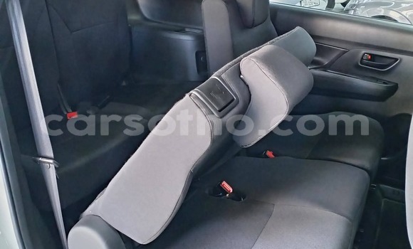 Buy Used Suzuki Ertiga White Car in Maseru in Maseru Buy Used Suzuki Ertiga White Car in Maseru in Maseru