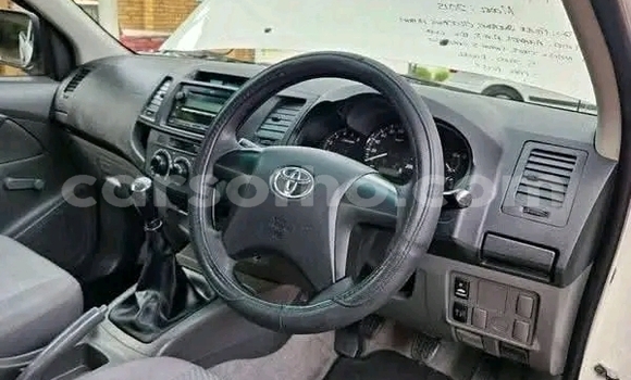 Acheter Occasion Voiture Toyota Hilux Blanc à Maseru, Maseru Acheter Occasion Voiture Toyota Hilux Blanc à Maseru, Maseru