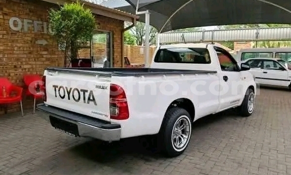 Acheter Occasion Voiture Toyota Hilux Blanc à Maseru, Maseru Acheter Occasion Voiture Toyota Hilux Blanc à Maseru, Maseru