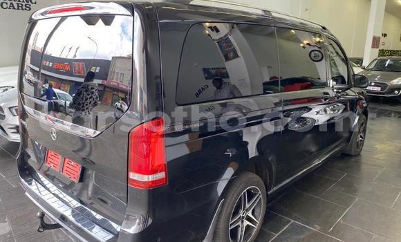 Buy Used Mercedes-Benz V-klasse Blue Car in Maseru in Maseru Buy Used Mercedes-Benz V-klasse Blue Car in Maseru in Maseru