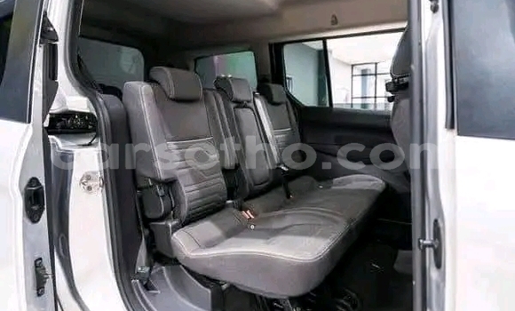 Acheter Occasion Voiture Ford Tourneo Connect Gris à Maseru, Maseru Acheter Occasion Voiture Ford Tourneo Connect Gris à Maseru, Maseru