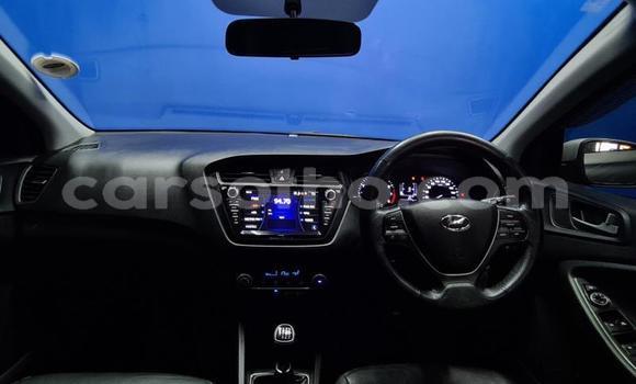 Buy Used Hyundai i20 Silver Car in Maseru in Maseru Buy Used Hyundai i20 Silver Car in Maseru in Maseru