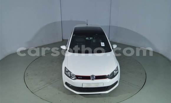 Sayi Na hannu Volkswagen Polo White Mota in Maseru a Maseru Sayi Na hannu Volkswagen Polo White Mota in Maseru a Maseru