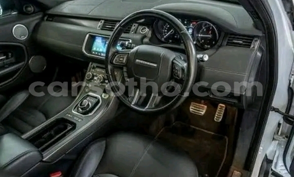 Acheter Occasion Voiture Land Rover Range Rover Evoque Blanc à Maseru, Maseru Acheter Occasion Voiture Land Rover Range Rover Evoque Blanc à Maseru, Maseru