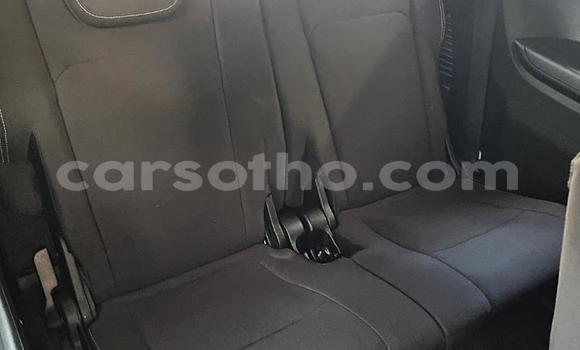 Buy Used Isuzu MU-X Blue Car in Maseru in Maseru Buy Used Isuzu MU-X Blue Car in Maseru in Maseru