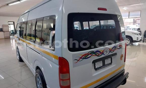 Buy Used Toyota Hiace White Car in Maseru in Maseru Buy Used Toyota Hiace White Car in Maseru in Maseru