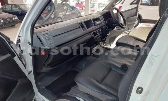 Buy Used Toyota Hiace White Car in Maseru in Maseru Buy Used Toyota Hiace White Car in Maseru in Maseru