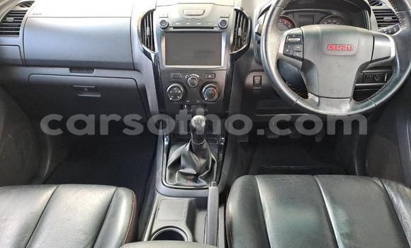 Buy Used Isuzu KB Red Car in Maseru in Maseru Buy Used Isuzu KB Red Car in Maseru in Maseru