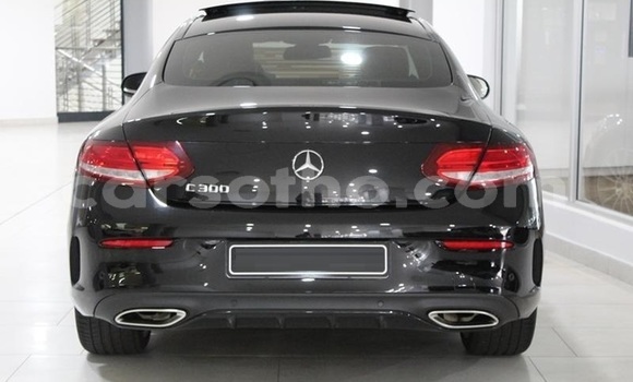 Sayi Na hannu Mercedes-Benz C–Class Black Mota in Maseru a Maseru Sayi Na hannu Mercedes-Benz C–Class Black Mota in Maseru a Maseru