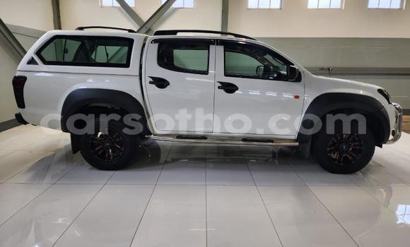Buy Used Isuzu KB White Car in Maseru in Maseru Buy Used Isuzu KB White Car in Maseru in Maseru