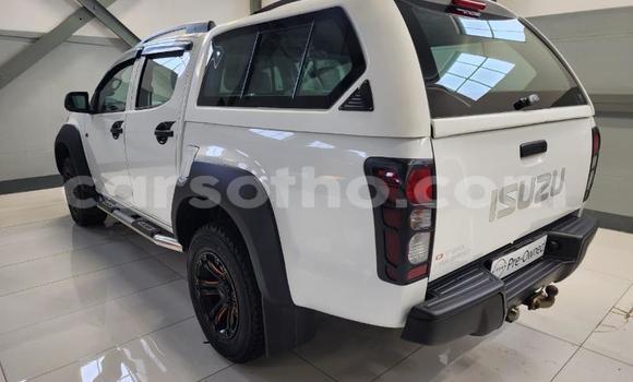 Buy Used Isuzu KB White Car in Maseru in Maseru Buy Used Isuzu KB White Car in Maseru in Maseru