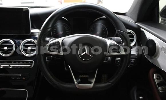 Sayi Na hannu Mercedes-Benz C–Class Black Mota in Maseru a Maseru Sayi Na hannu Mercedes-Benz C–Class Black Mota in Maseru a Maseru