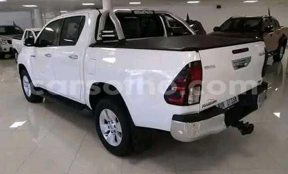 Acheter Occasion Voiture Toyota Hilux Blanc à Maseru, Maseru Acheter Occasion Voiture Toyota Hilux Blanc à Maseru, Maseru