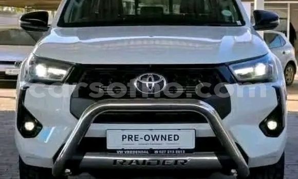 Buy Used Toyota Hilux White Car in Maseru in Maseru