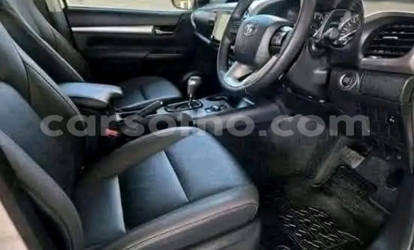 Buy Used Toyota Hilux White Car in Maseru in Maseru Buy Used Toyota Hilux White Car in Maseru in Maseru
