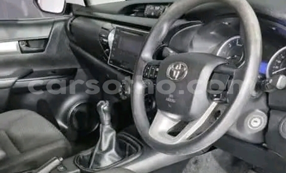 Buy Used Toyota Hilux White Car in Maseru in Maseru Buy Used Toyota Hilux White Car in Maseru in Maseru