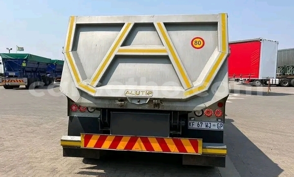 Acheter Occasion Utilitaire Volvo 300 Series Autre à Maseru, Maseru Acheter Occasion Utilitaire Volvo 300 Series Autre à Maseru, Maseru