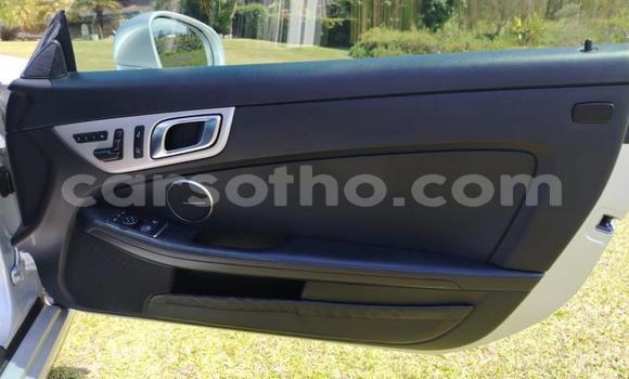 Acheter Occasion Voiture Mercedes-Benz SLK–Class Gris à Maseru, Maseru Acheter Occasion Voiture Mercedes-Benz SLK–Class Gris à Maseru, Maseru