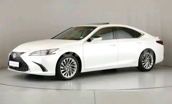Buy Used Lexus ES 300 White Car in Maseru in Maseru Buy Used Lexus ES 300 White Car in Maseru in Maseru