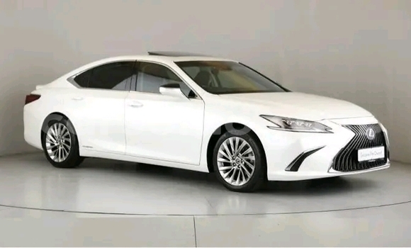 Buy Used Lexus ES 300 White Car in Maseru in Maseru Buy Used Lexus ES 300 White Car in Maseru in Maseru