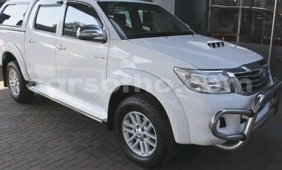 Buy Used Toyota Hilux White Car in Maseru in Maseru Buy Used Toyota Hilux White Car in Maseru in Maseru