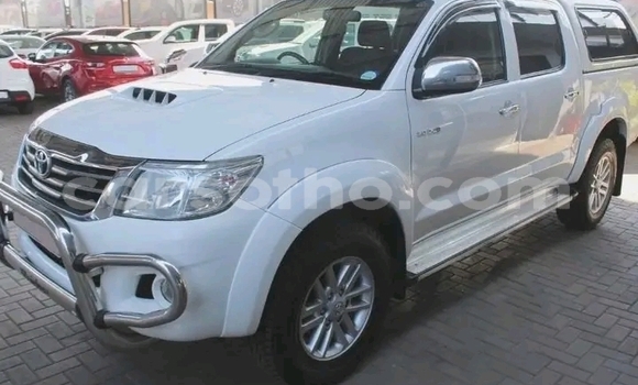 Buy Used Toyota Hilux White Car in Maseru in Maseru Buy Used Toyota Hilux White Car in Maseru in Maseru