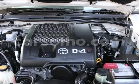 Buy Used Toyota Hilux White Car in Maseru in Maseru Buy Used Toyota Hilux White Car in Maseru in Maseru