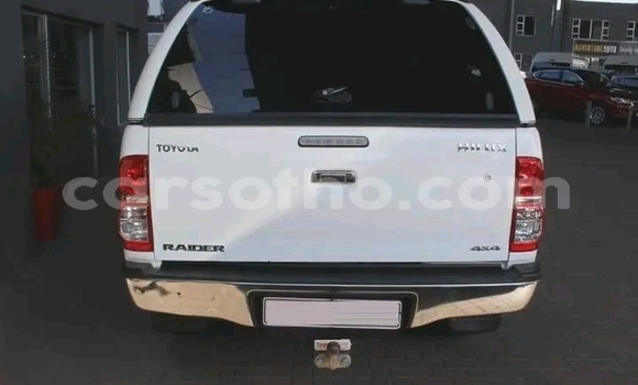 Buy Used Toyota Hilux White Car in Maseru in Maseru Buy Used Toyota Hilux White Car in Maseru in Maseru