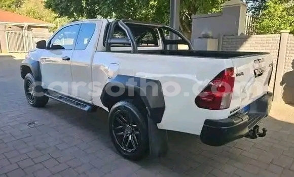 Buy Used Toyota Hilux White Car in Maseru in Maseru Buy Used Toyota Hilux White Car in Maseru in Maseru