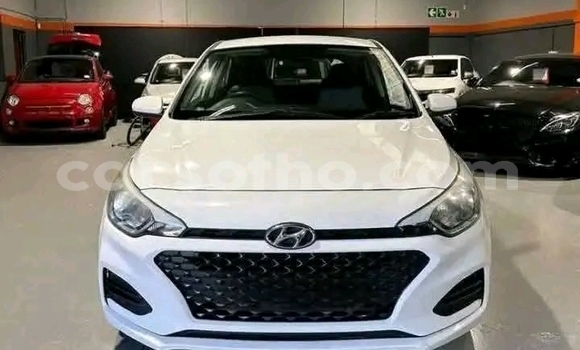 Buy Used Hyundai i20 White Car in Maseru in Maseru