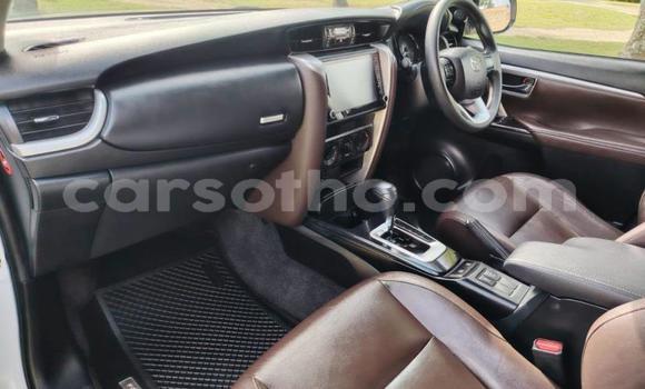 Acheter Occasion Voiture Toyota Fortuner Blanc à Maseru, Maseru Acheter Occasion Voiture Toyota Fortuner Blanc à Maseru, Maseru