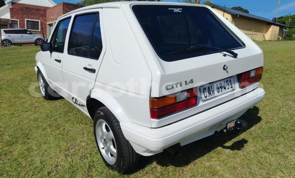 اشتري مستعمل Volkswagen Golf White سيارة في Maseru في Maseru اشتري مستعمل Volkswagen Golf White سيارة في Maseru في Maseru