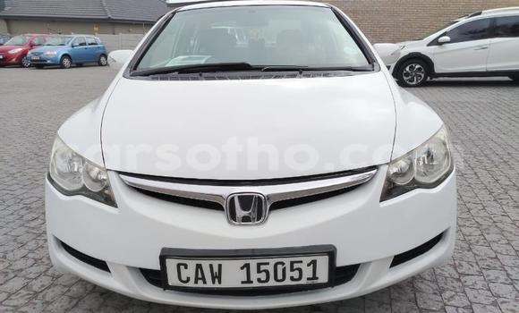 Sayi Na hannu Honda Civic White Mota in Maseru a Maseru Sayi Na hannu Honda Civic White Mota in Maseru a Maseru